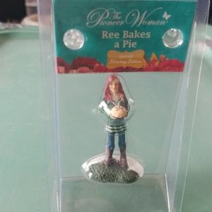 The Pioneer Woman Ree Bakes a pie